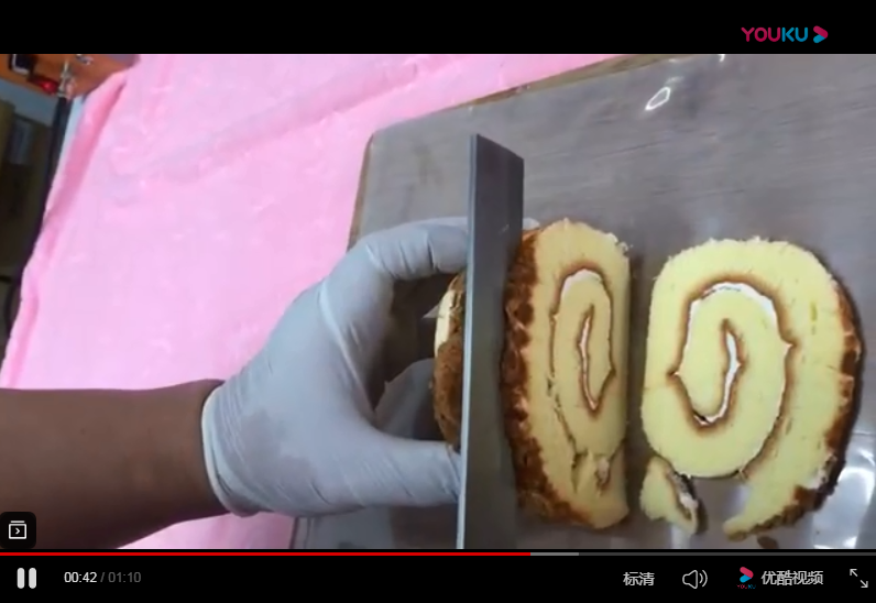 Cut cream rolls